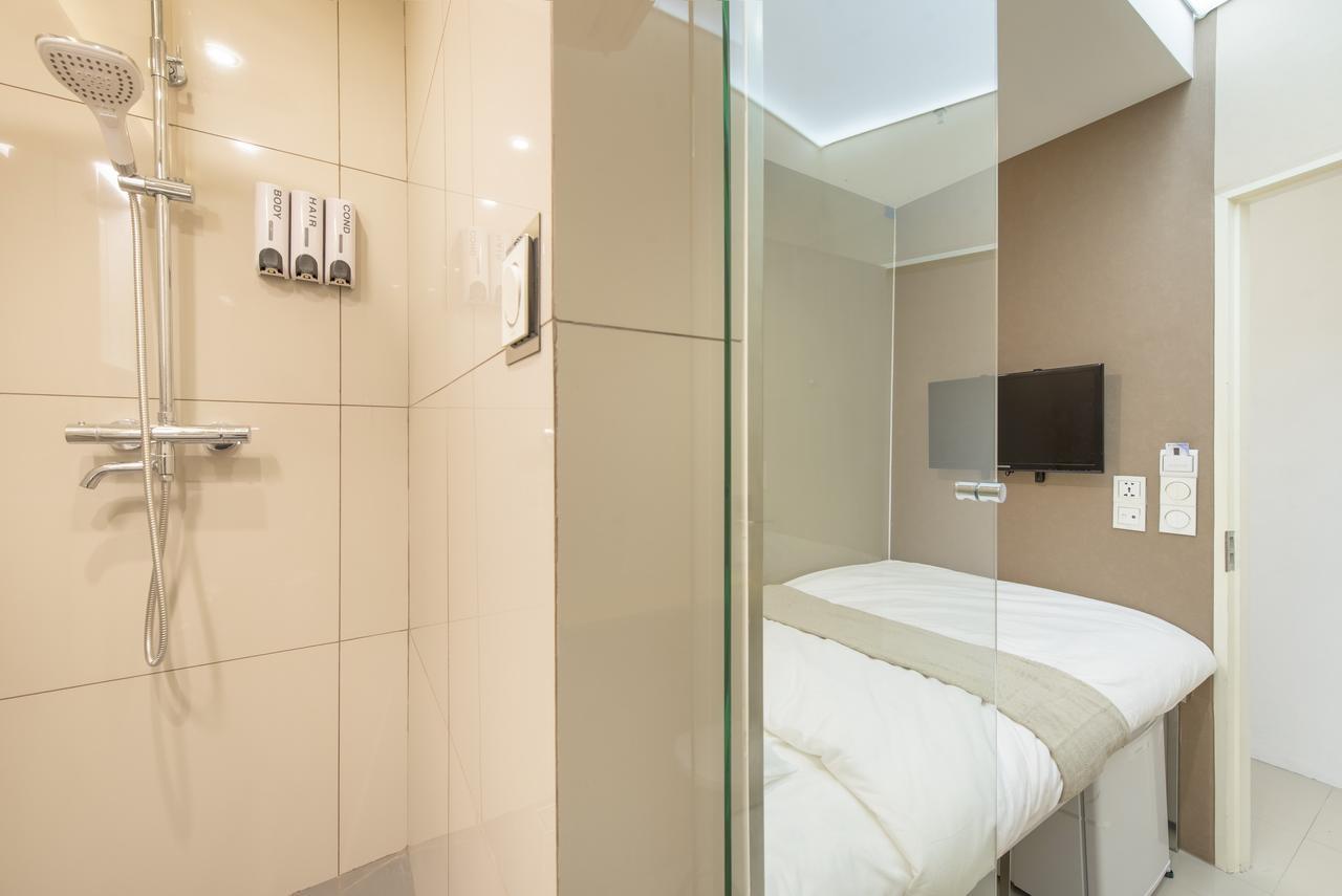 Hi Capsule Pattaya (Adults Only) Hostel Bagian luar foto